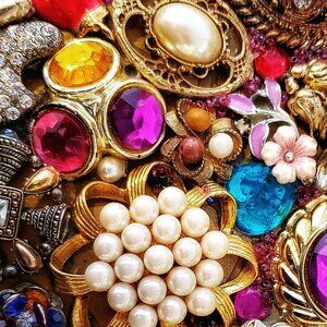 Vintage/Costume Jewelry